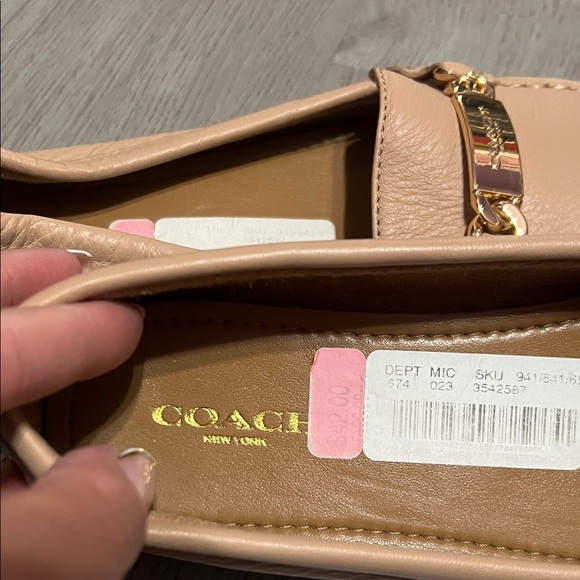 Coach Women's Tan Leather Loafers with Gold Hardware - Picture 6 of 6